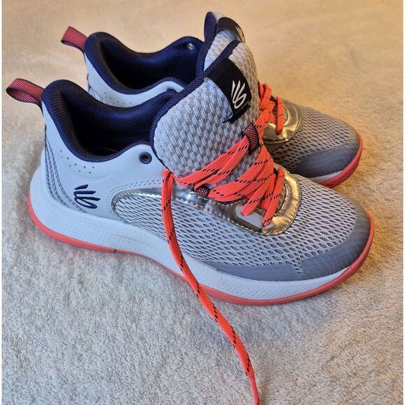 Under Armour NBA Basketball Sneakers Steph Curry 3Z6 Grey Red Kids Youth Size 4Y - Picture 3 of 7